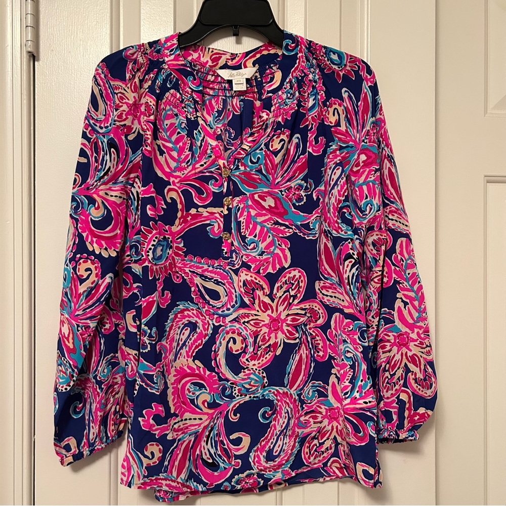 Lilly Pulitzer Elsa Silk Top Multi Flitting About Print NWOT Size XS